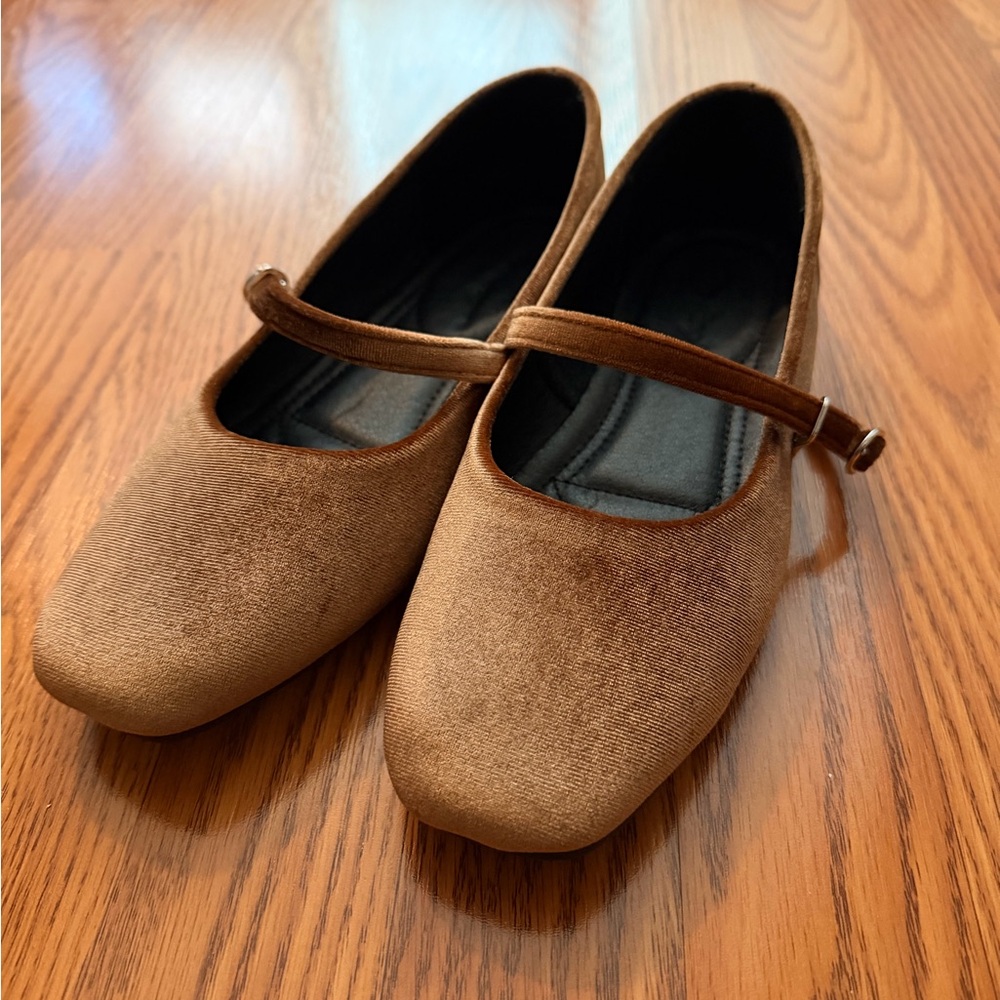Brown faux velvet Mary Jane Flats - 8.5